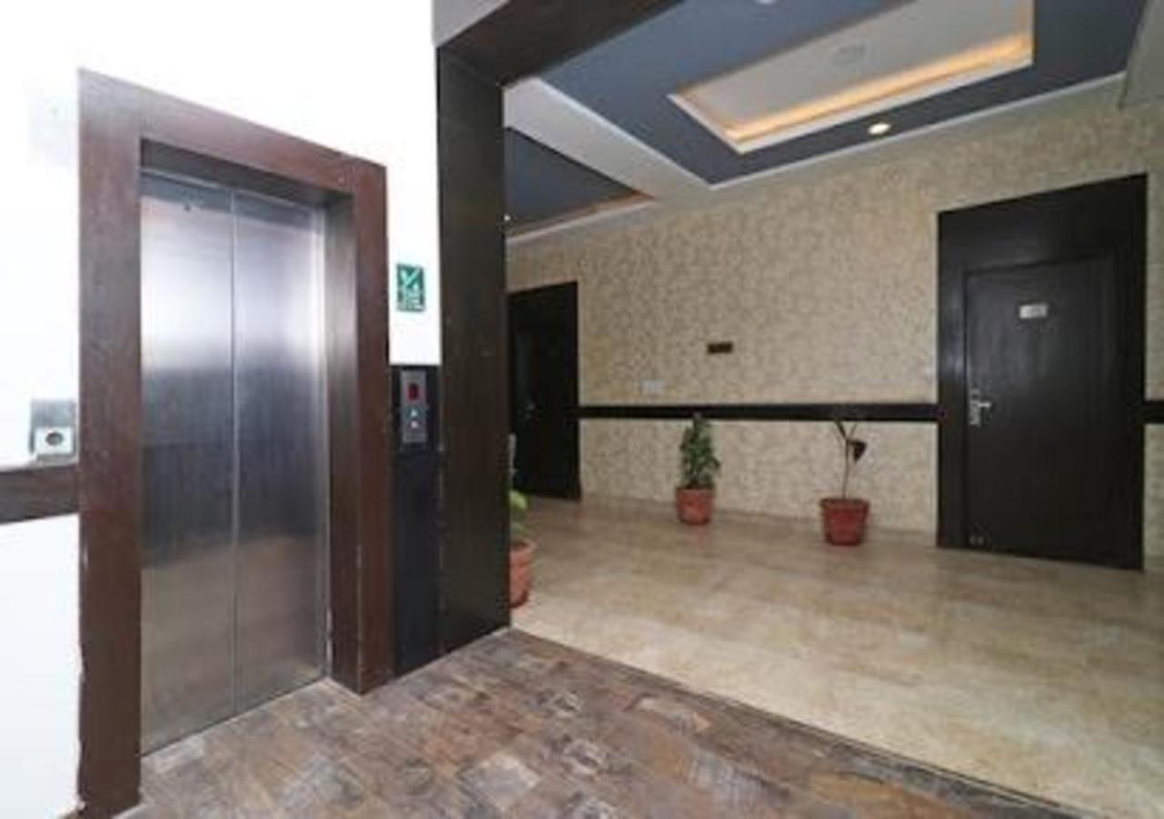 Hotel Loto - Sector 66 Noida Luaran gambar