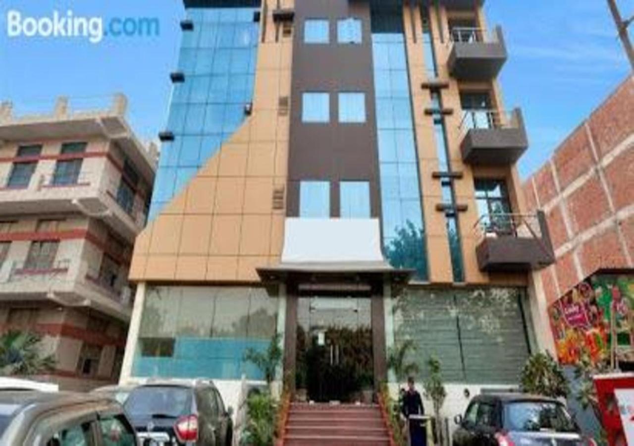 Hotel Loto - Sector 66 Noida Luaran gambar